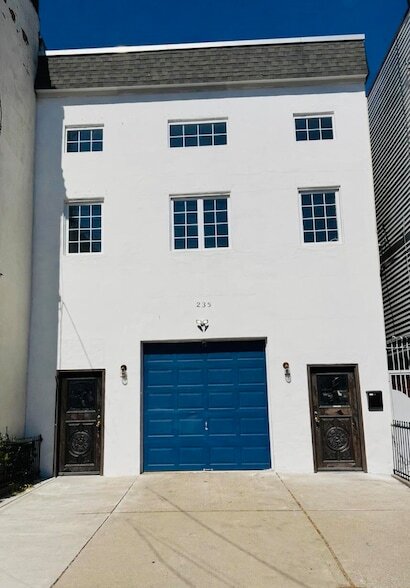 Building Photo - 235 Ogden Ave.