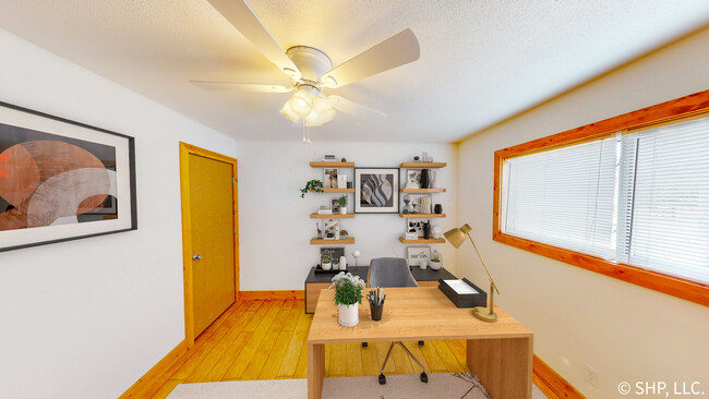 2ND BDR / HOME OFFICE - 1221 W Washington St