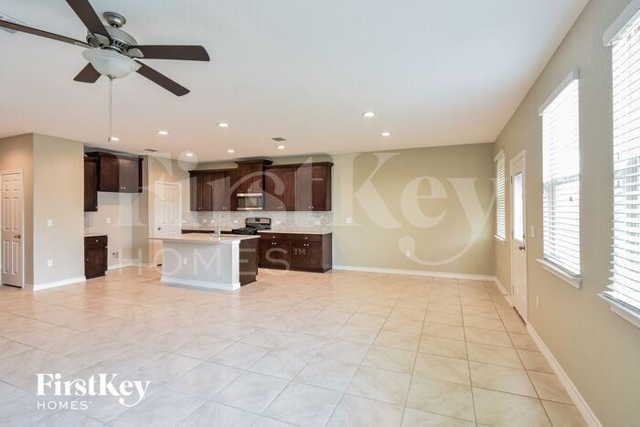 Building Photo - 10339 Rosalina Lp
