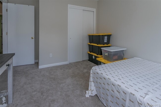 Building Photo - 423 Kings Hwy