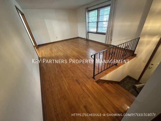 Building Photo - 6012 Halsey-