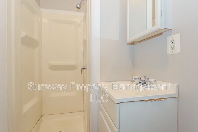 Building Photo - 2019 N Carlisle St