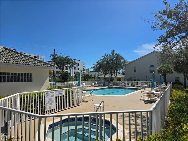 Building Photo - 4940 Cougar Ct S