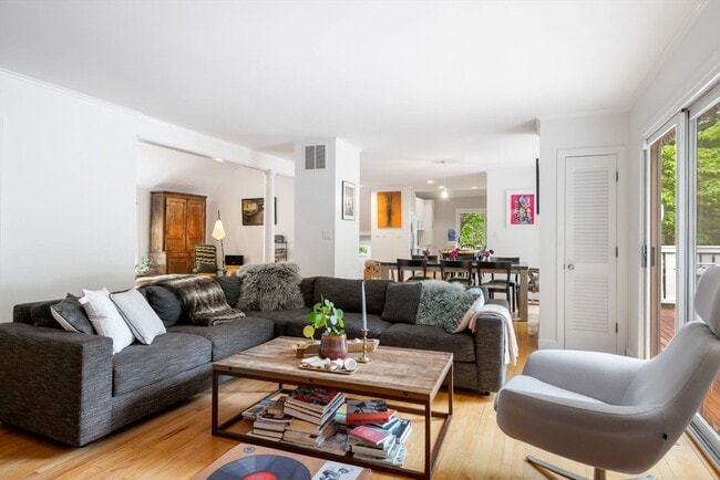 Building Photo - 29 Wainwright Rd