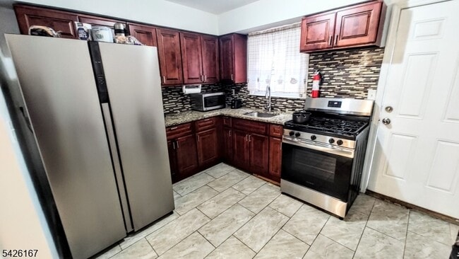 Building Photo - 8 Van Nostrand Ave