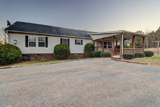 Building Photo - 1423 A A Barrett Rd