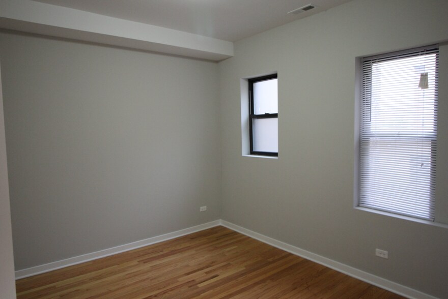 Building Photo - 2321 W Arthur Ave