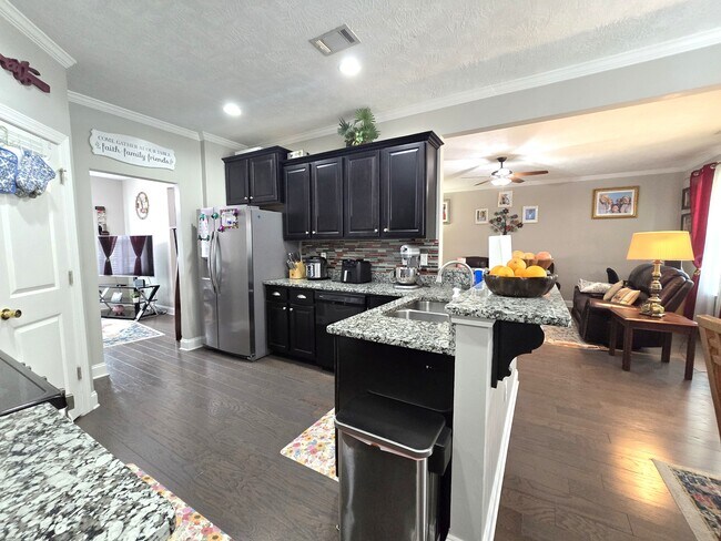 Building Photo - 840 Williford Run Dr