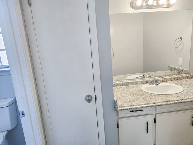 Building Photo - 5270 Wildwood Dr