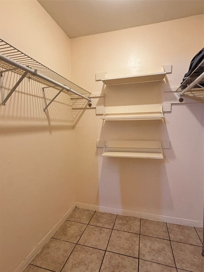 Building Photo - 8417 Hearth Dr