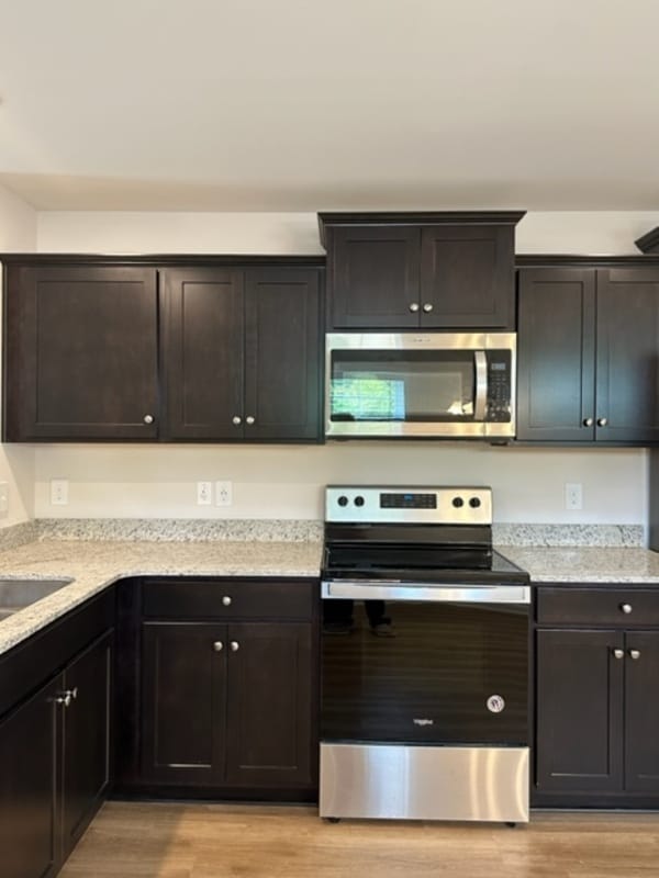 Building Photo - 208 Gum Swamp Trl