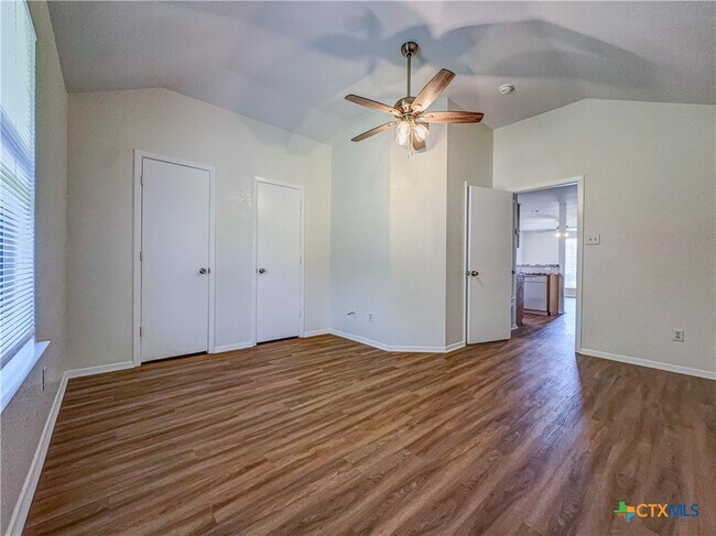 Building Photo - 1103 Shanarae Cir