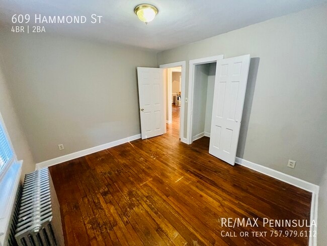 Building Photo - 609 Hammond St