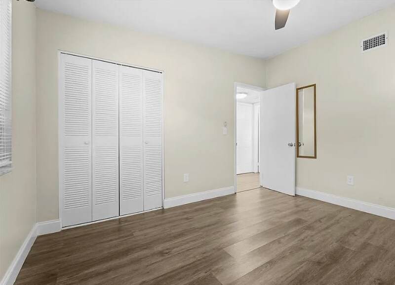 Building Photo - 5720 Gallatin Ln