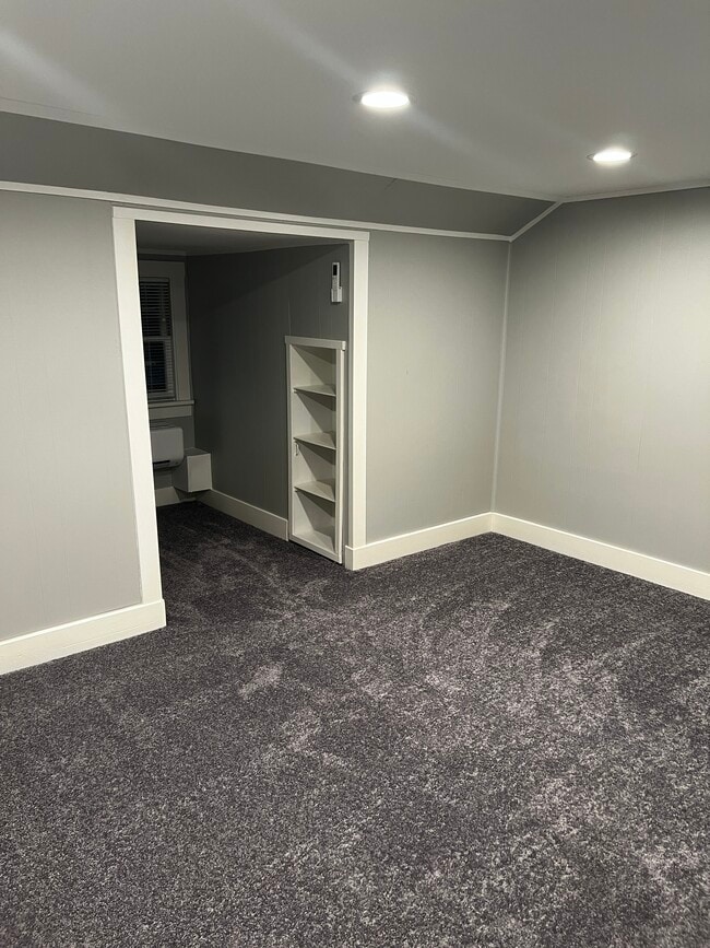 Building Photo - 163 Eagle Point Rd