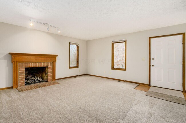 Building Photo - 4841 Dierker Rd