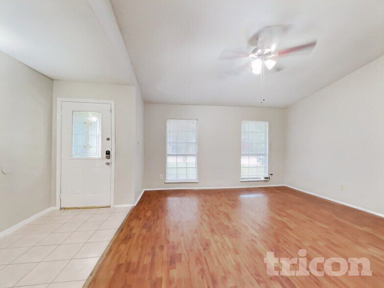 Building Photo - 6734 Pickett Dr