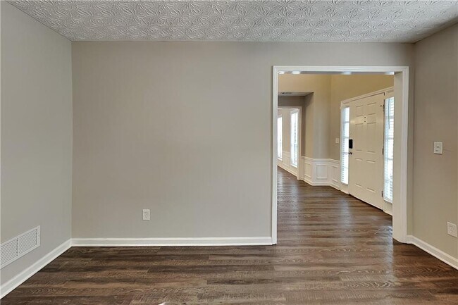 Building Photo - 4922 Anclote Dr