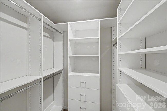 Building Photo - 6042 Cutwater Cir