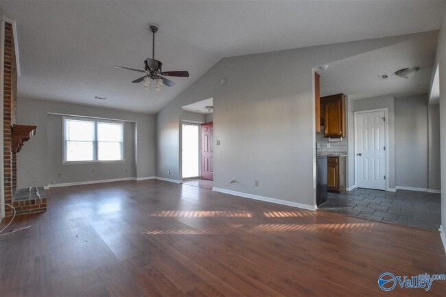 Building Photo - 122 Lewis Ln