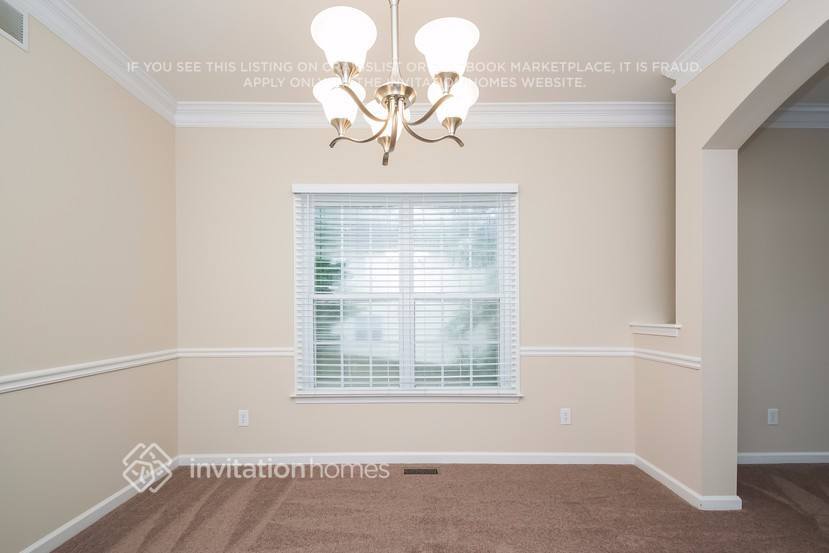 Building Photo - 5171 Silhouette Ln SW