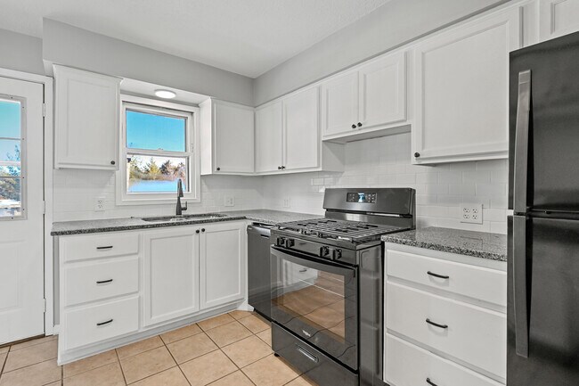 Building Photo - 16601 Eldorado St NW