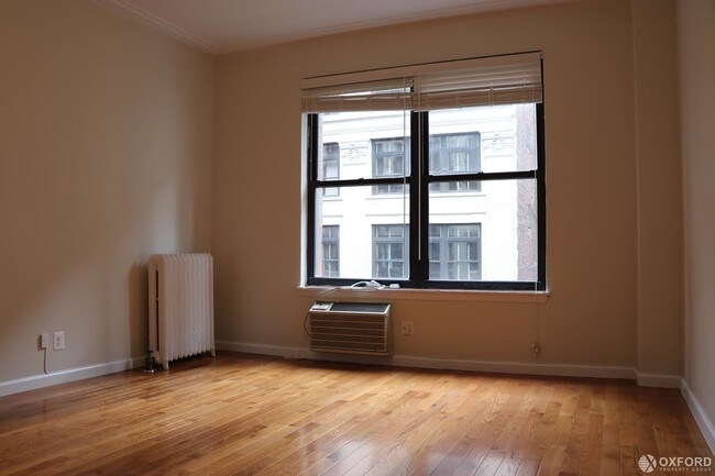Building Photo - 11 East 32nd Street