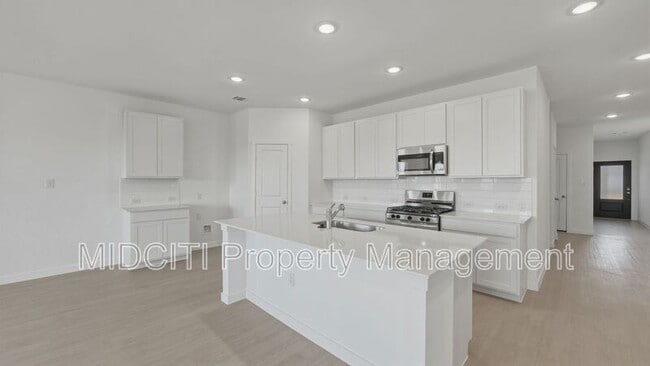 Building Photo - 1926 Wood Warbler