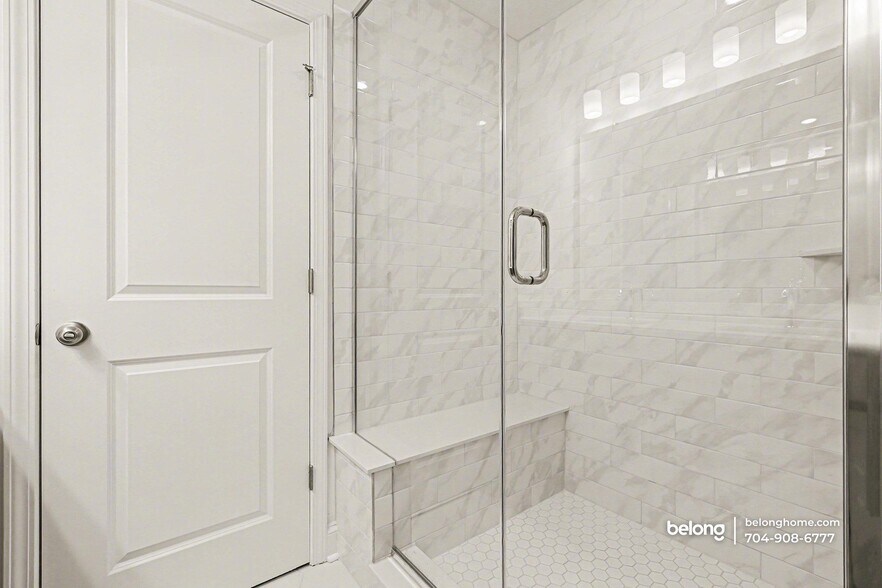 Building Photo - 2915 Herringbone Rd