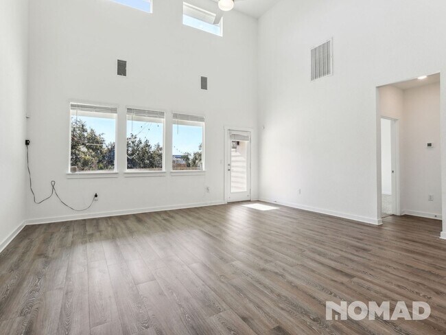 Building Photo - 4 Bedroom, 3 Bathroom Single Family Home in Leander