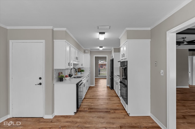 Building Photo - 425 N Dresden Cir