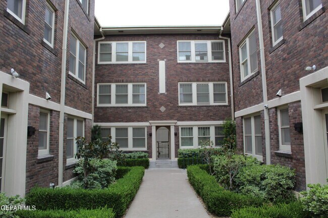 Building Photo - 1717 N Stanton St