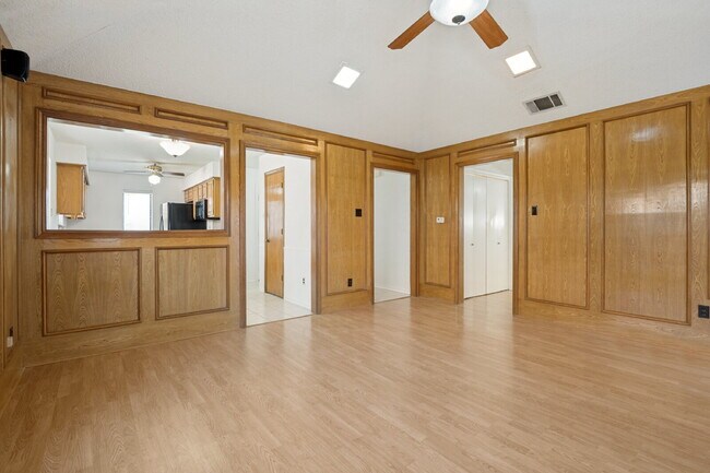 Building Photo - Charming 2BD Home in Far North Dallas