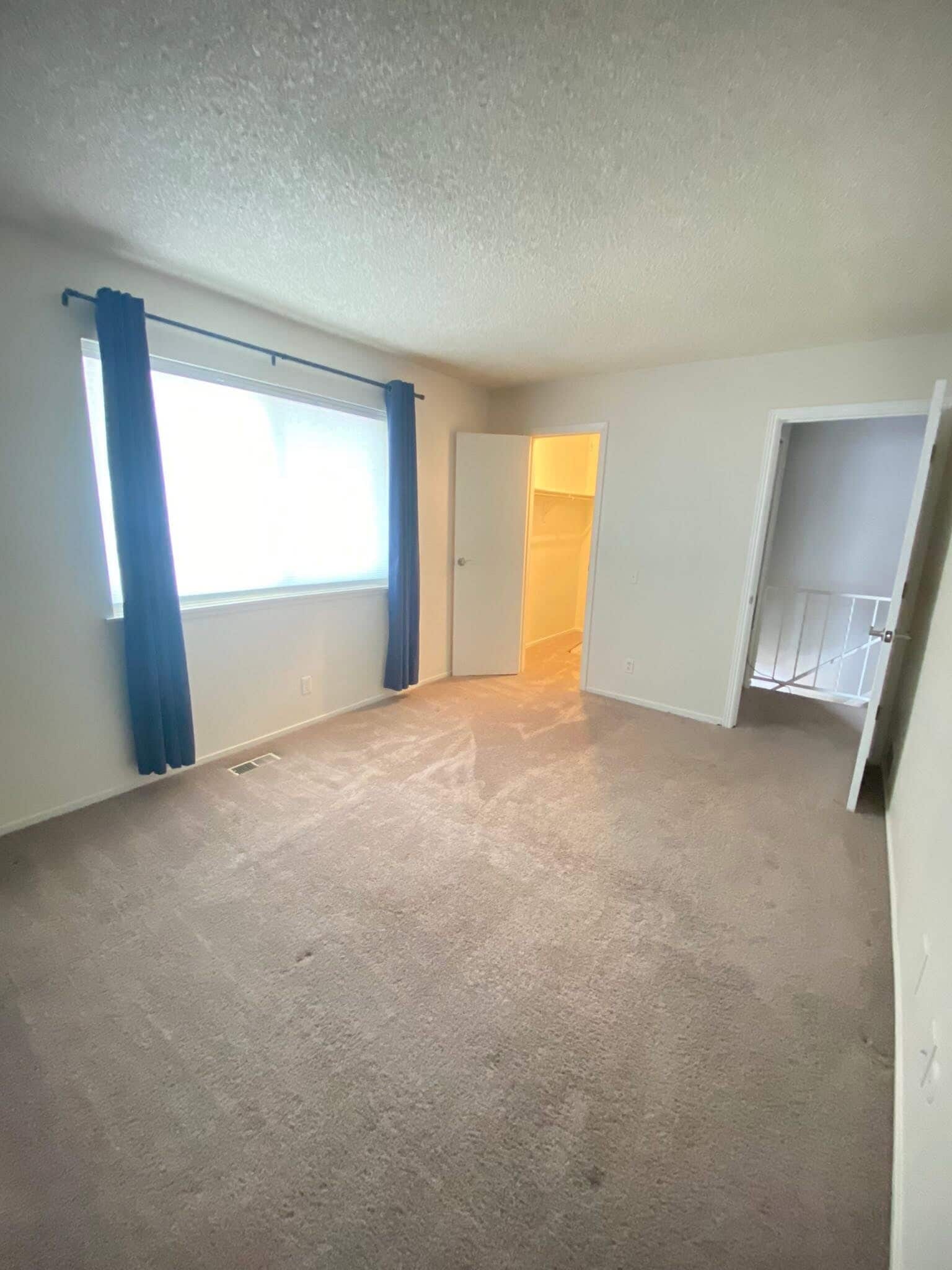 Building Photo - 9255 E Lehigh Ave