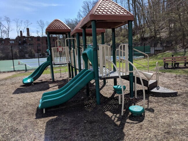 Building Photo - 3508 Tarpis Ave