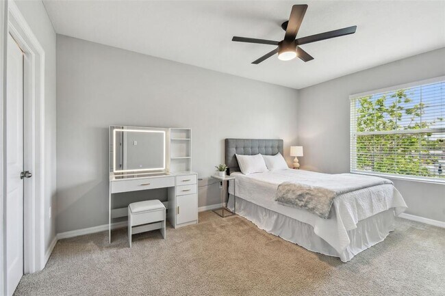 Building Photo - 5276 6th Way N