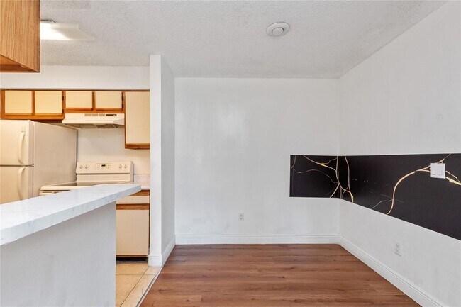 Building Photo - 1237 SW 46th Ave