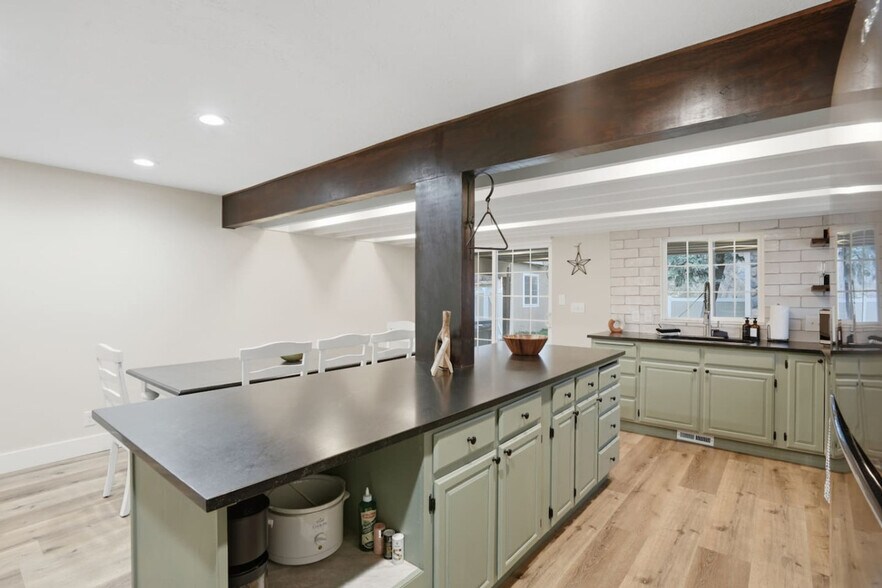 Building Photo - 3588 Bengal Blvd