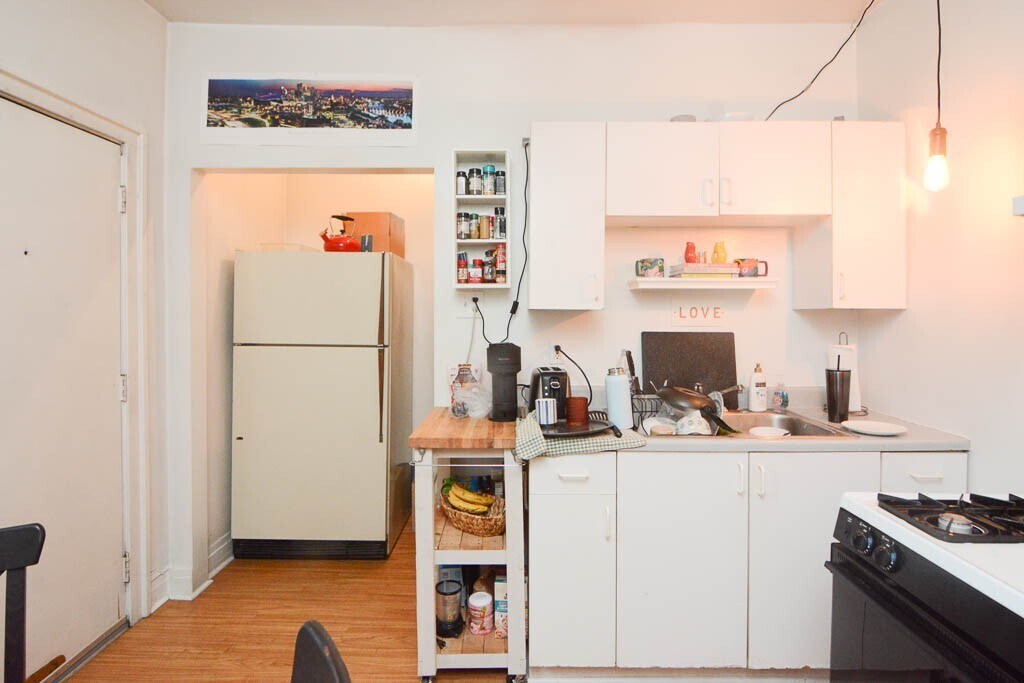 Building Photo - 1915 W Crystal St