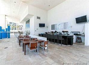 Building Photo - 1830 S Ocean Dr