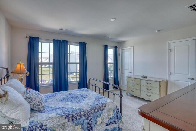 Building Photo - 414 Goodwick Dr