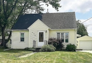 Building Photo - 320 Eldora Rd