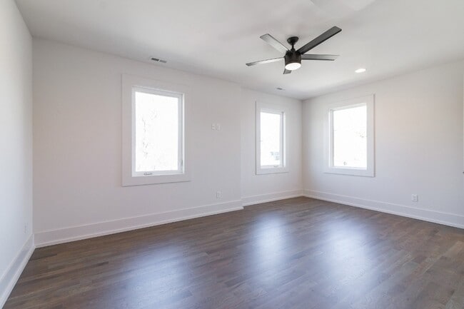 Building Photo - 1009 Garfield St