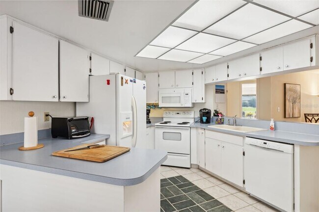 Building Photo - 3942 Trophy Blvd