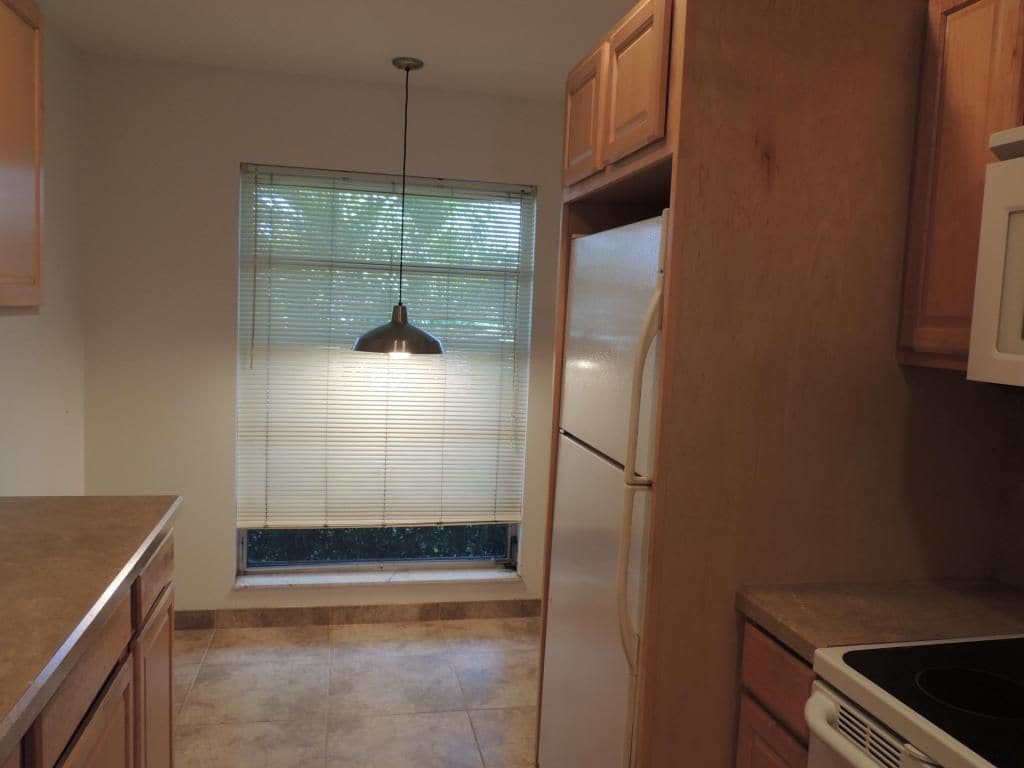 Building Photo - 2381 Papaya Dr