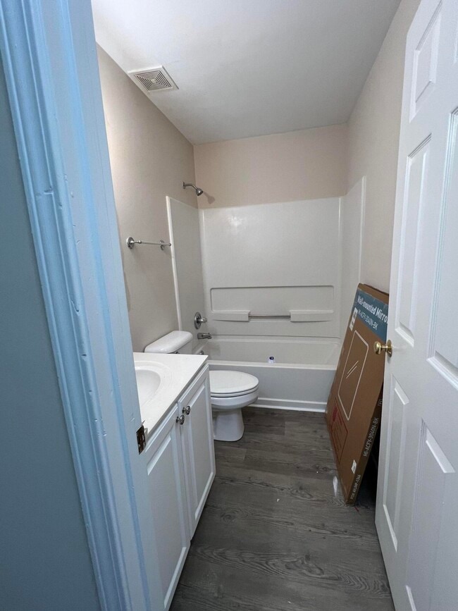 Building Photo - 601 Sherard Cir