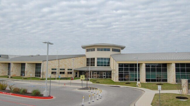 Building Photo - 22515 Felicia Dr