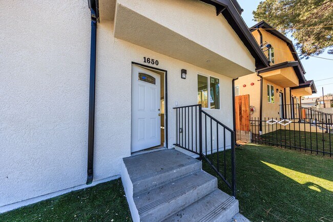 Building Photo - 1650 Murchison St