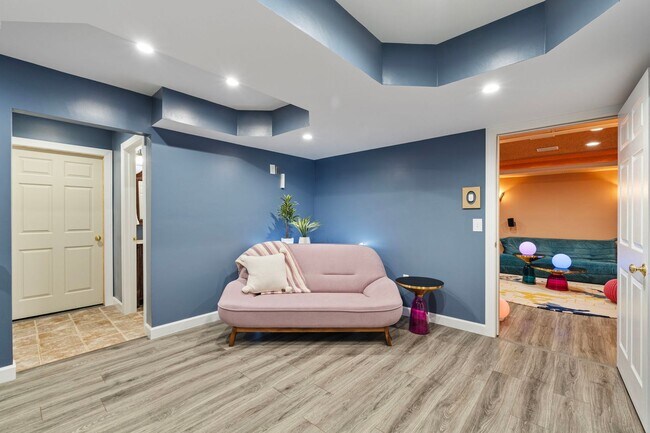 Building Photo - 507 Bing Crosby Blvd