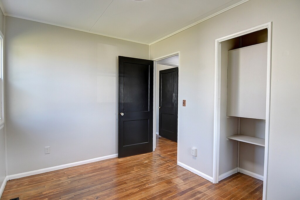 Building Photo - 2665 Elmore Dr